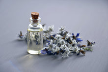 Load image into Gallery viewer, Essential Oils